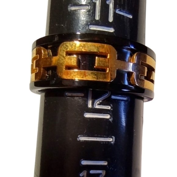 MEN'S Stainless Steel Black & Gold Tone Chain Design Ring 11.5 NWOT - Picture 2 of 2